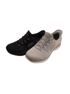 Baskets Skechers femme slip-on en noir et gris avec lacets élastiques et logo brillant.