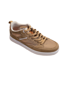 Baskets Redskins marron clair, tige en daim et mesh, semelle blanche, lacets plats assortis.
