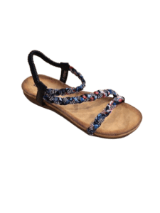 Sandales plates avec brides tressées bleu marine à motifs colorés et strass, dotées d'une bride arrière élastique.